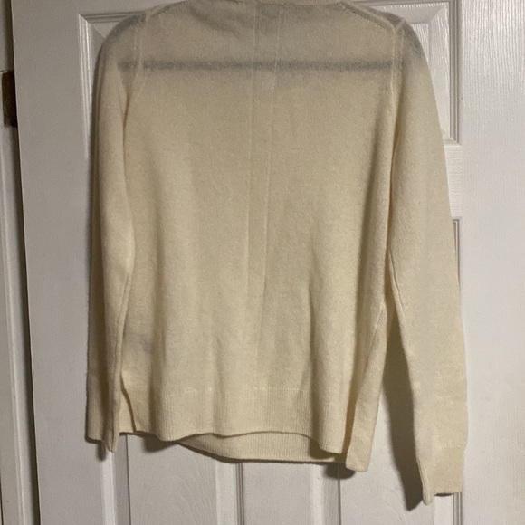Size large. Cashmere sweater. - Picture 4 of 5